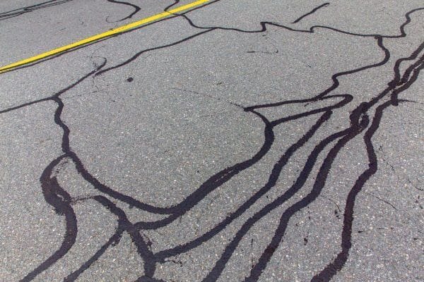 asphalt cracks sealed in pavement in Miami