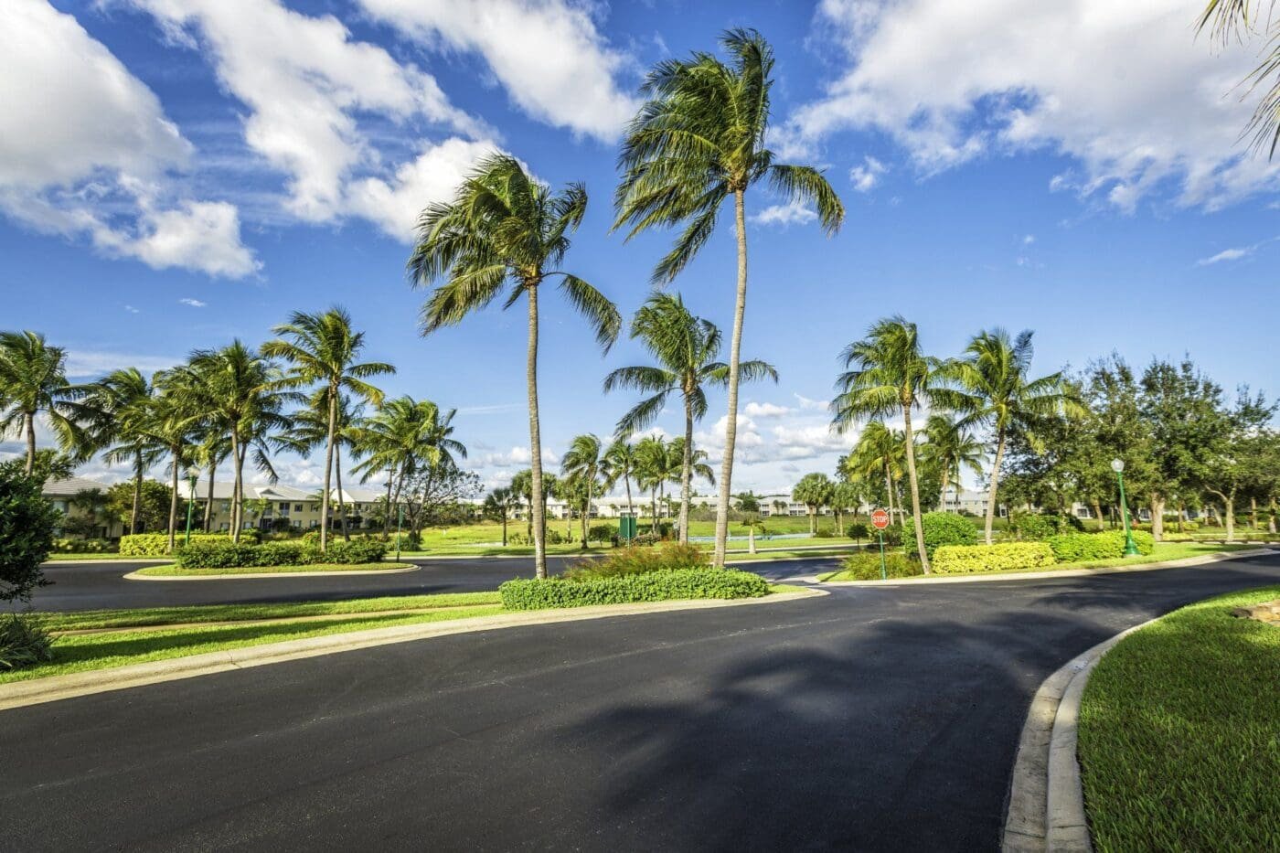 asphalt cracks sealed in pavement in Miami