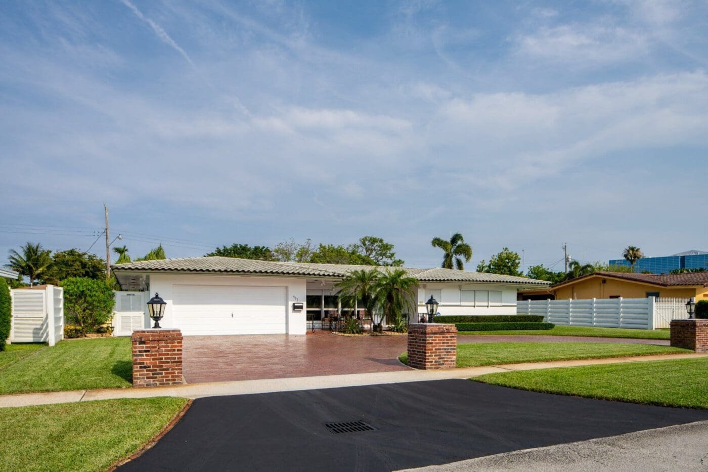 asphalt cracks sealed in pavement in Miami